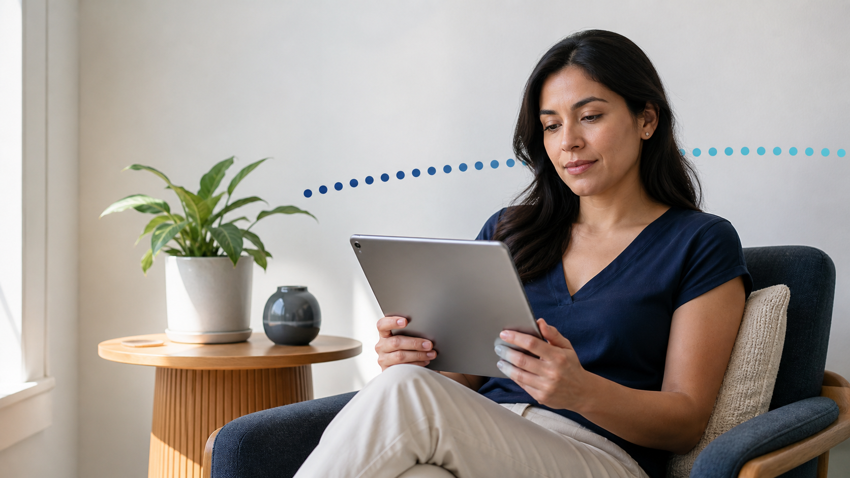 Persona completando una autoevaluación privada en una tableta